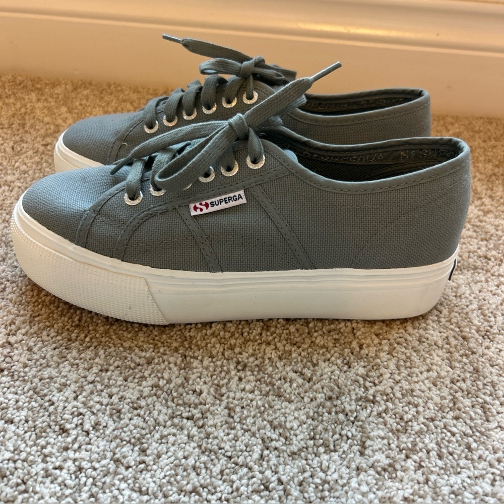 NWOB SUPERGA  Platform Unisex Sneakers Canvas Lace Up  Platforms W8.5/M7